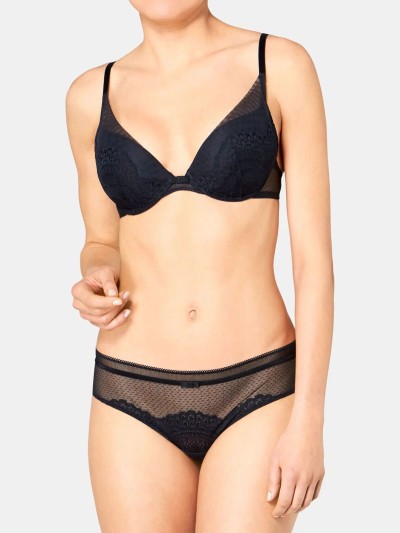 FIGI TRIUMPH DARLING SPOTLIGHT