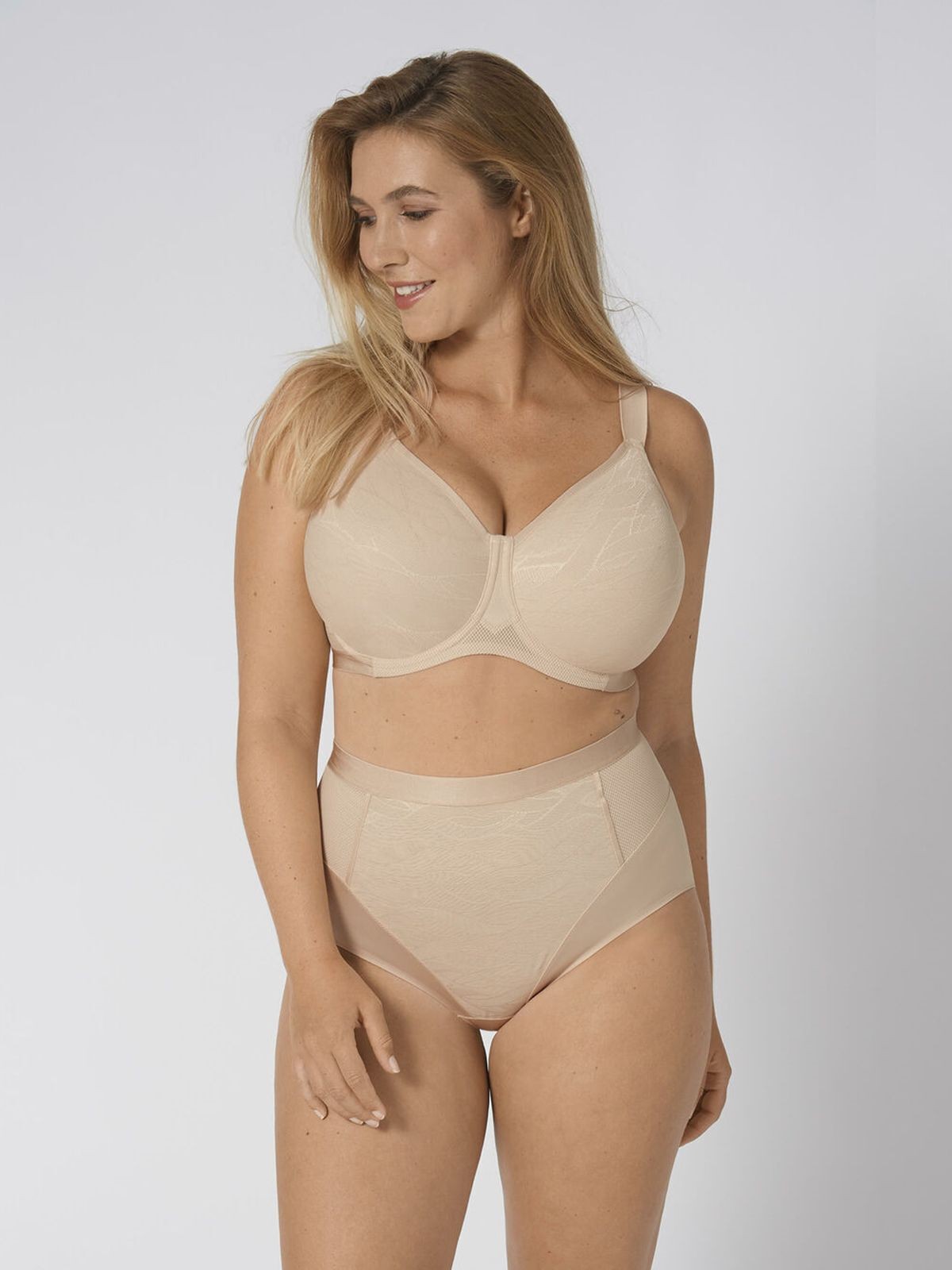 FIGI TRIUMPH AIRY SENSATION MAXI