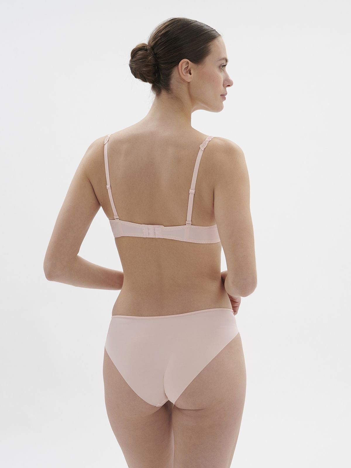 BIUSTONOSZ SIMONE PERELE SAGA 15C330