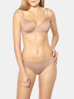 BIUSTONOSZ TRIUMPH BODY MAKE-UP SOFT TOUCH WHP