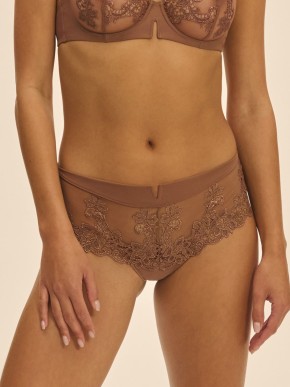 KALHOTKY SIMONE PERELE SAGA 15C630