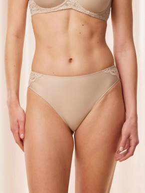 KALHOTKY TRIUMPH AMOURETTE TAI